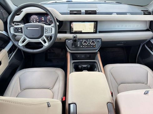 Used 2024 Land Rover Defender 110 S image 17
