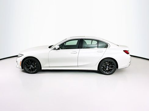 Used 2025 BMW 330i Sedan image 4