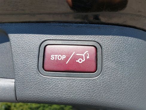 Used 2019 Mercedes-Benz GLA 250 4MATIC image 13