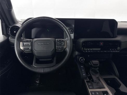 Certified 2024 Toyota Land Cruiser image 32