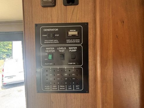 Used 2015 Mercedes-Benz Sprinter 3500 image 35