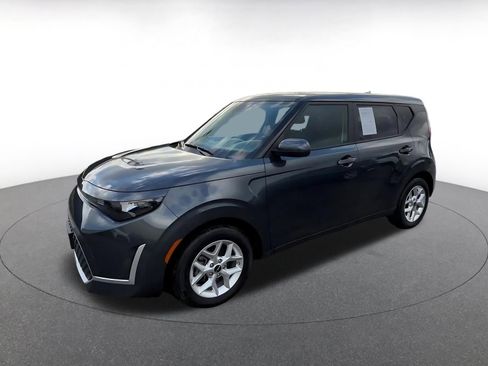 Used 2025 Kia Soul LX w/ LX Technology Package image 8