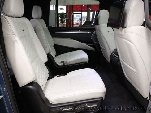 Used 2025 Cadillac Escalade ESV Sport Platinum w/ LPO, ONYX Package image 55