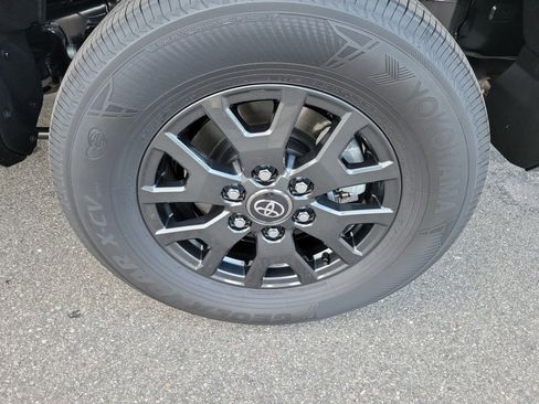 Used 2025 Toyota 4Runner SR5 image 23