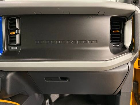 Used 2021 Ford Bronco Badlands image 34