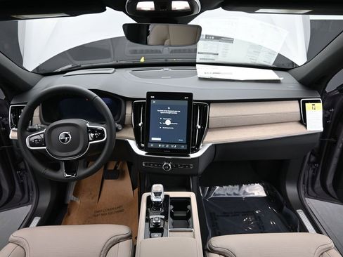 New 2026 Volvo XC90 B6 Ultra w/ Protection Package Premier AWD/4WD image 21