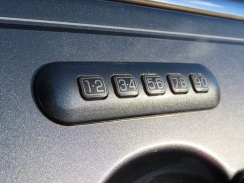 Used 2010 Ford Fusion SEL image 14