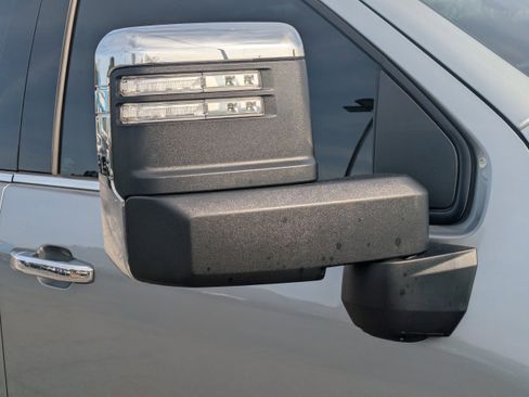 Used 2024 Chevrolet Silverado 2500 LTZ w/ LTZ Premium Package image 12