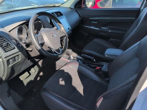 Used 2024 Mitsubishi Outlander Sport SE image 9