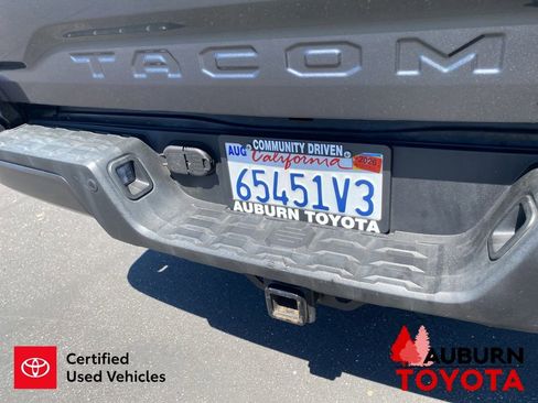Certified 2023 Toyota Tacoma TRD Sport w/ TRD Premium Sport Package AWD/4WD image 9