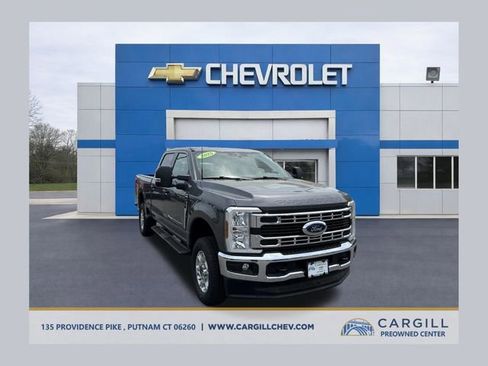 Used 2025 Ford F250 XLT w/ Snow Plow Prep Package AWD/4WD image 1