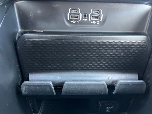 Used 2023 RAM 1500 Laramie image 6