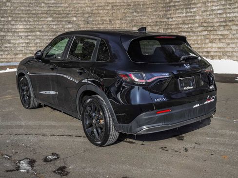 Used 2023 Honda HR-V Sport image 9