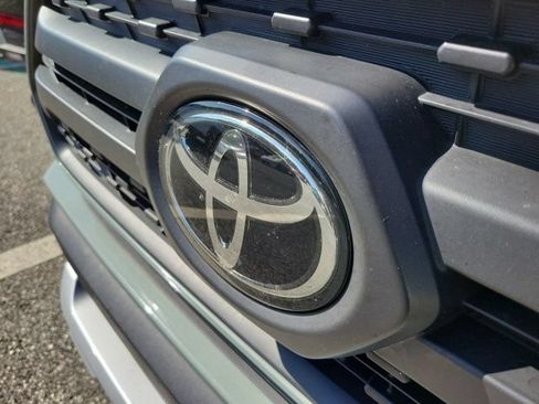 Used 2022 Toyota RAV4 Adventure w/ Convenience Package AWD/4WD image 11