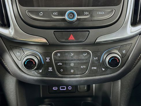 Used 2020 Chevrolet Equinox Premier image 23