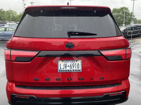 Used 2024 Toyota Sequoia Platinum AWD/4WD image 3