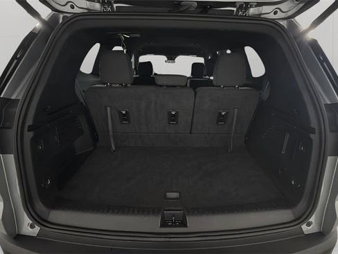 Certified 2025 GMC Acadia Elevation image 32