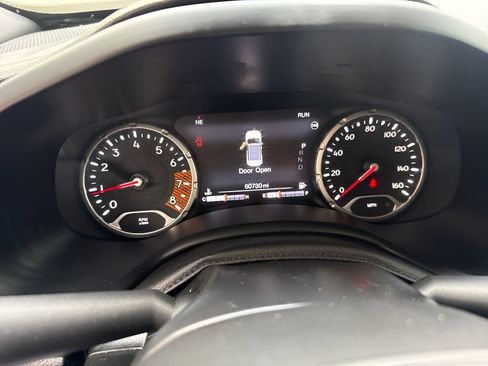 Used 2020 Jeep Renegade Trailhawk w/ Premium Leather Group AWD/4WD image 23