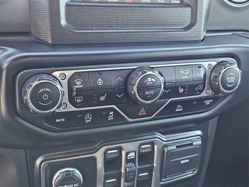 Used 2021 Jeep Wrangler Unlimited Sport image 21