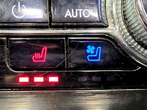 Used 2021 Lincoln Nautilus Reserve image 27