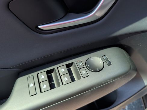 New 2026 Hyundai Kona Limited FWD image 32