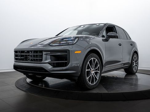 New 2026 Porsche Cayenne image 1