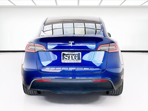 Used 2021 Tesla Model Y Long Range image 5