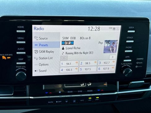 Used 2024 Toyota Sienna LE image 20