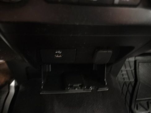 Used 2016 Ford F150 XLT w/ XTR Package image 26