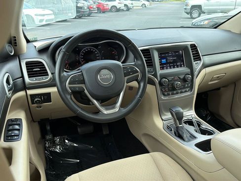 Used 2021 Jeep Grand Cherokee Laredo RWD image 18