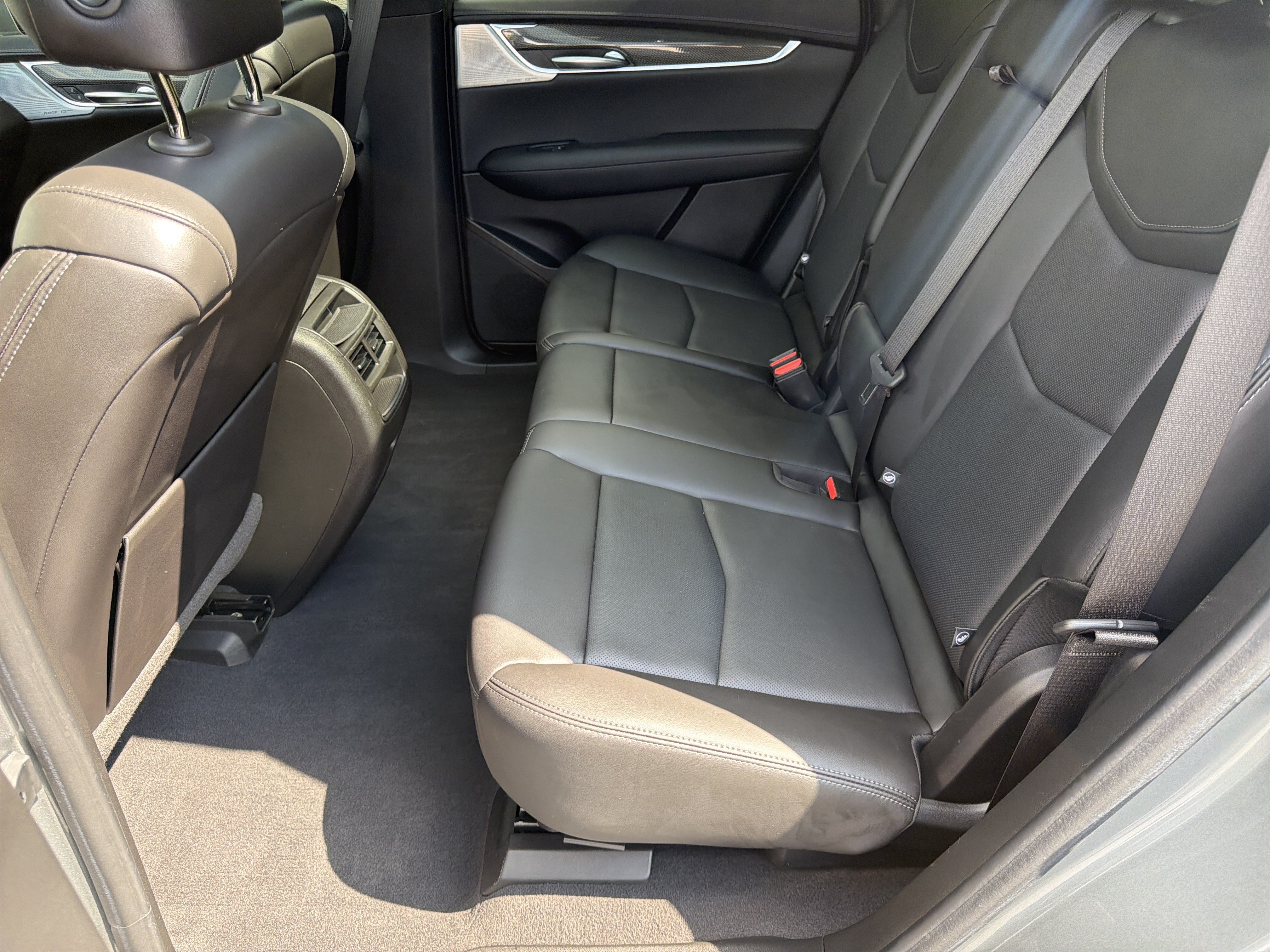 Used 2023 Cadillac XT5 Sportv w/ LPO, Floor Liner Package AWD/4WD image 26