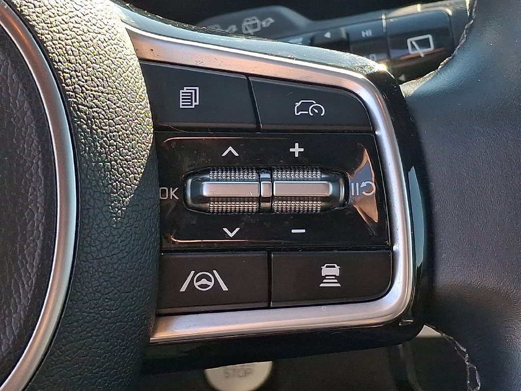 Used 2024 Kia Sorento S AWD/4WD image 17