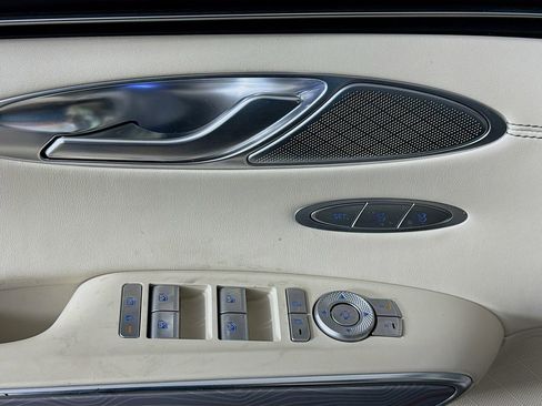 Used 2023 Genesis GV70 2.5T w/ Advanced Package image 21