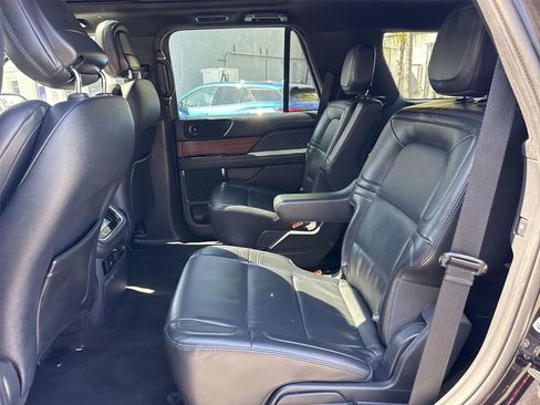 Used 2024 Lincoln Navigator Premiere image 23