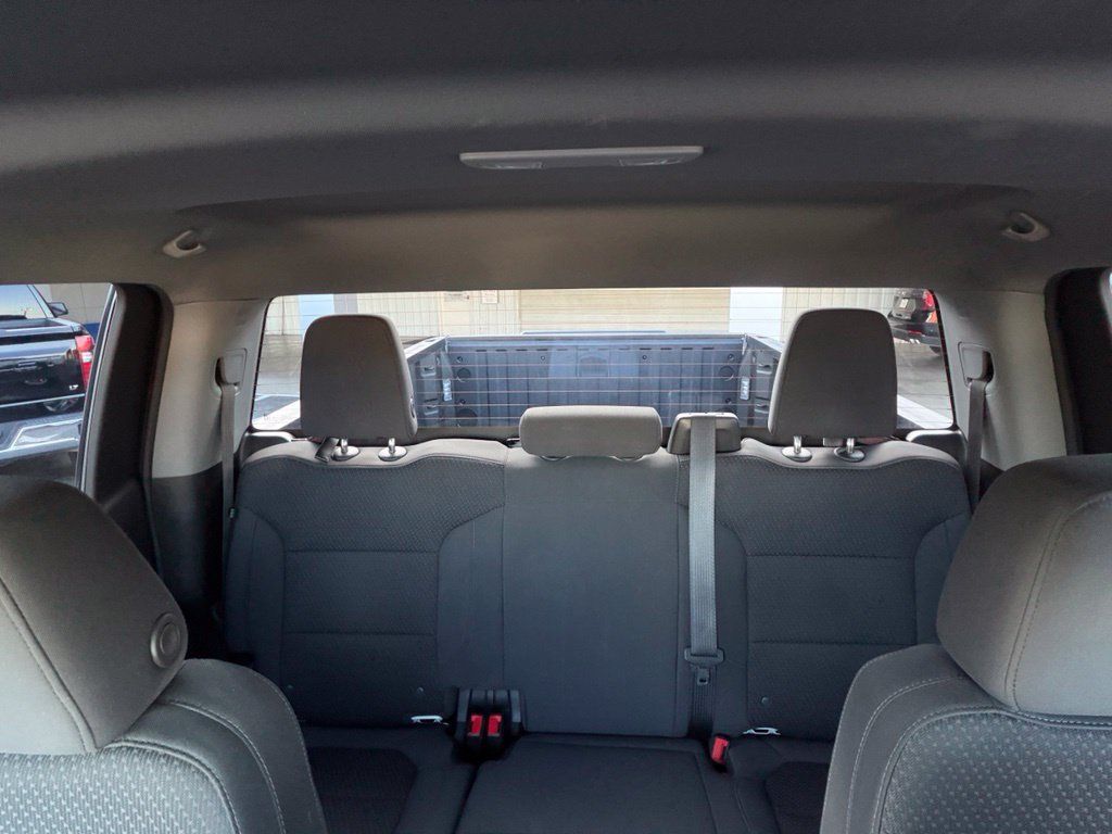 Used 2022 Chevrolet Silverado 1500 Custom w/ Safety Confidence Package AWD/4WD image 26
