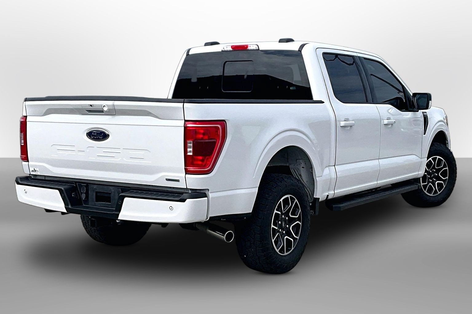 Used 2022 Ford F150 XLT w/ Equipment Group 302A High AWD/4WD image 11