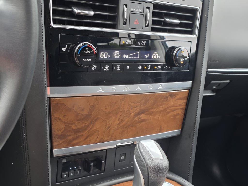 Used 2023 Nissan Armada SL AWD/4WD image 28