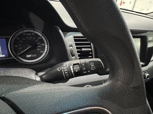 Used 2019 Kia Niro LX image 15