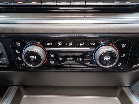 Used 2024 Chevrolet Silverado 1500 High Country w/ High Country Premium Package image 27