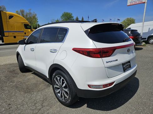 Used 2018 Kia Sportage EX w/ EX Premium Package image 3