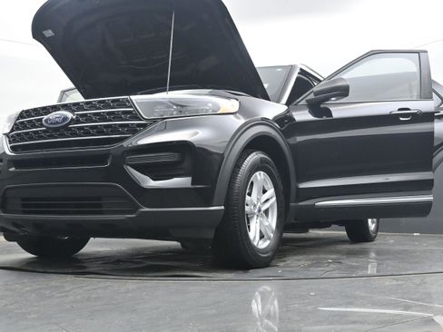 Used 2020 Ford Explorer XLT w/ Class III Trailer Tow Package image 44