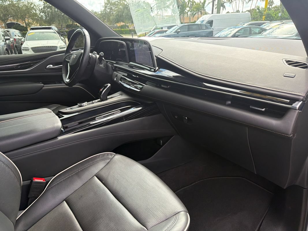 Used 2024 Cadillac Escalade Sport w/ Touring Package AWD/4WD image 13