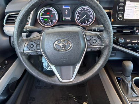 Certified 2021 Toyota Camry LE FWD image 18