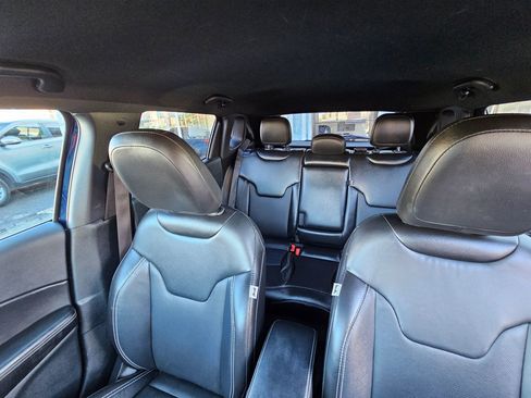 Used 2021 Jeep Compass Latitude w/ Driver Assistance Group image 29