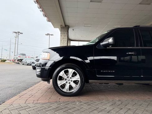 Used 2016 Ford Expedition Platinum AWD/4WD image 5