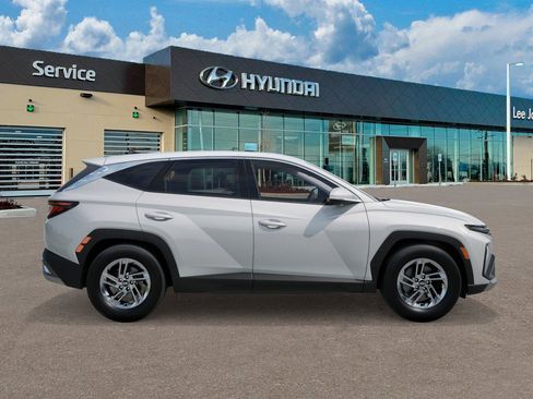 New 2026 Hyundai Tucson SE AWD/4WD image 7