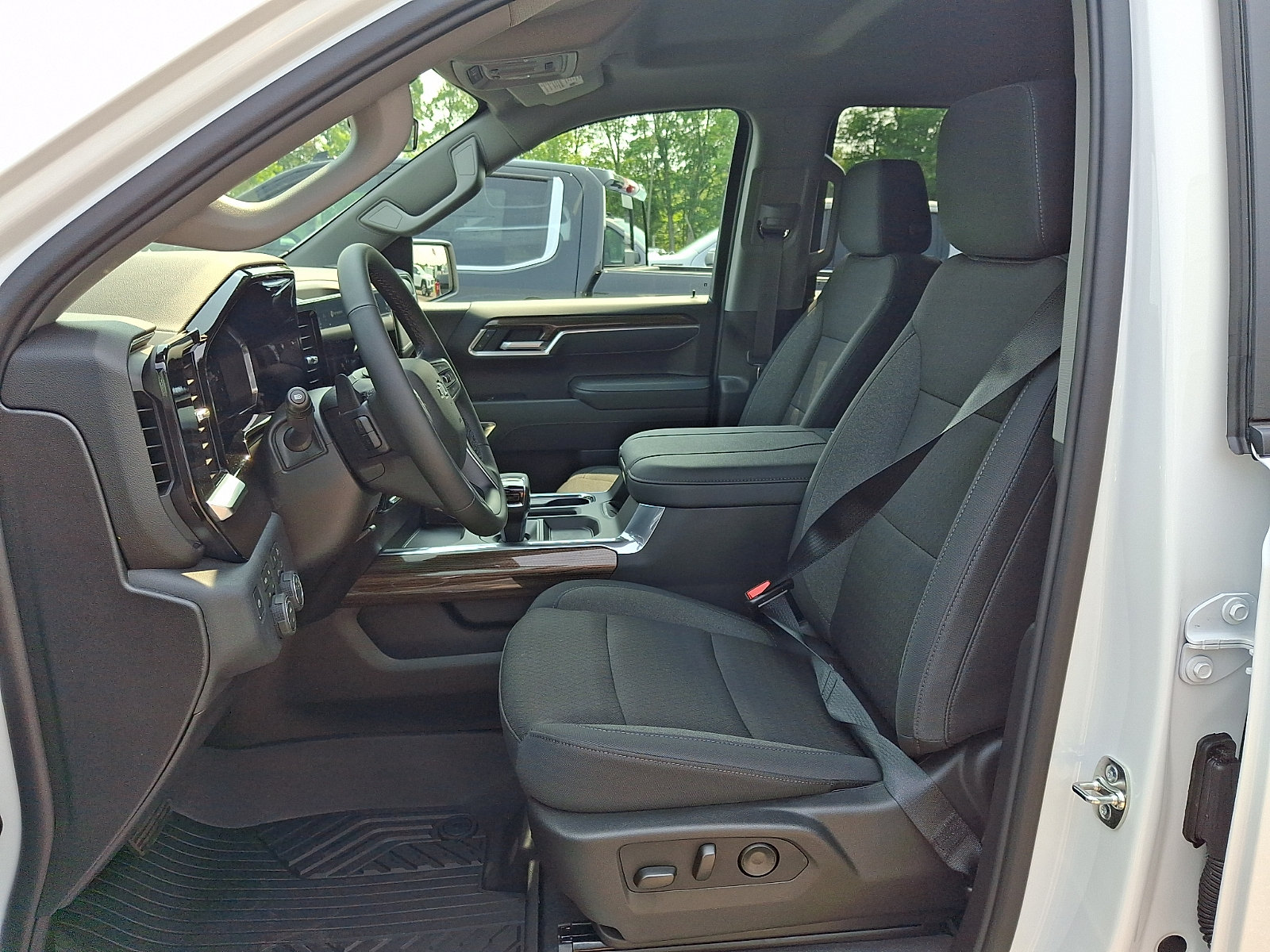 New 2026 Chevrolet Silverado 1500 RST w/ All Star Edition Plus AWD/4WD image 9