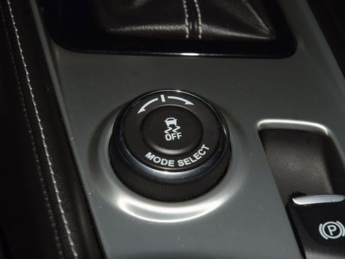 Used 2017 Chevrolet Corvette Stingray Coupe w/ 1LT image 34