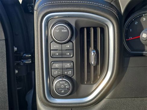 Certified 2021 Chevrolet Silverado 2500 High Country w/ Safety Package II image 18