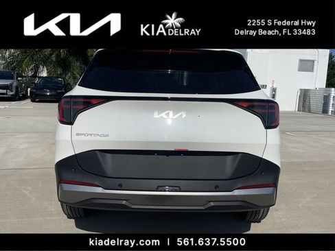 New 2026 Kia Sportage LX FWD image 4